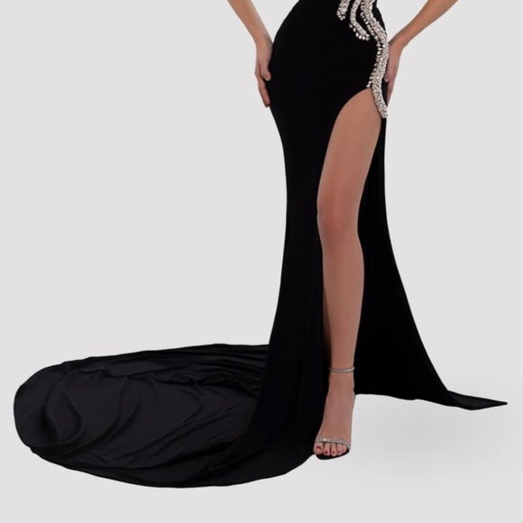 Albina Dyla "Long Black Dress w/ Embroidered Detail" - Picture 5 of 9